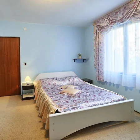 Apartment Gorana Valdebek